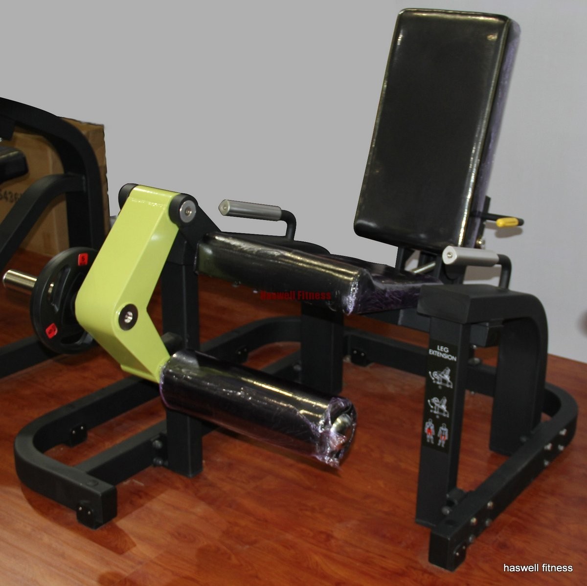 slt 1655075358 tk4205 pure strength seated leg extension 01as j